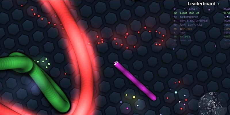 Slither.io online game with a long snake curling around a smaller one